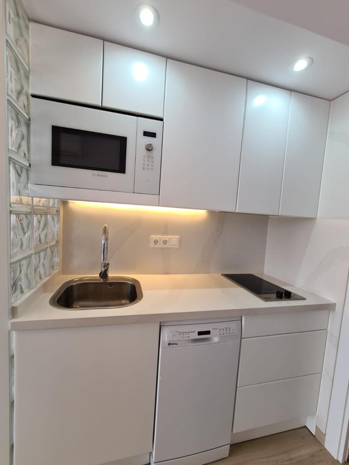 Zeus 16 If Apartamento